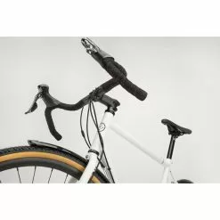 Octane One Kode ADV Commuter Road Bike (2022) -Bikes Sales Store Octane One Kode ADV Commuter Road Bike 2022 Adventure Bikes White Black 2021 O1B 032 UK 3
