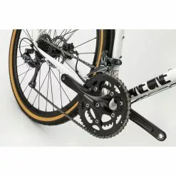 Octane One Kode ADV Commuter Road Bike (2022) -Bikes Sales Store Octane One Kode ADV Commuter Road Bike 2022 Adventure Bikes White Black 2021 O1B 032 UK 4