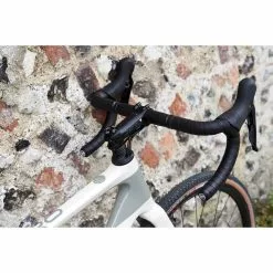 Orro Terra C HYD 7020 RR9 Gravel Bike (2023) -Bikes Sales Store Orro Terra C 105 Hydro RR9 Gravel Bike 2021 Adventure Bikes Chalk 2021 ORRTC2702RR9SDC48 3