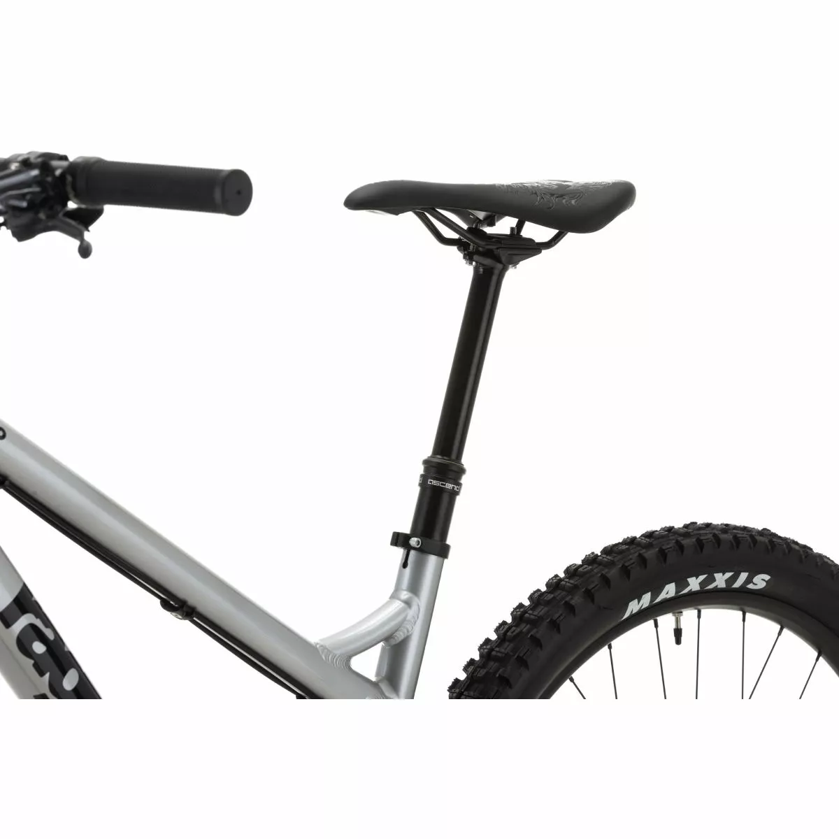 Ragley Mmmbop 2.0 Hardtail Bike - Silver 13 Ragley Mmmbop 2.0 Hardtail Bike - Silver - Image 13